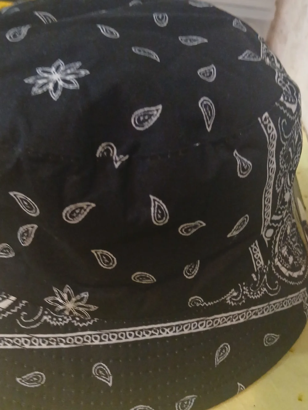 Unisex Black White Bandana Print Bucket Hat NWT